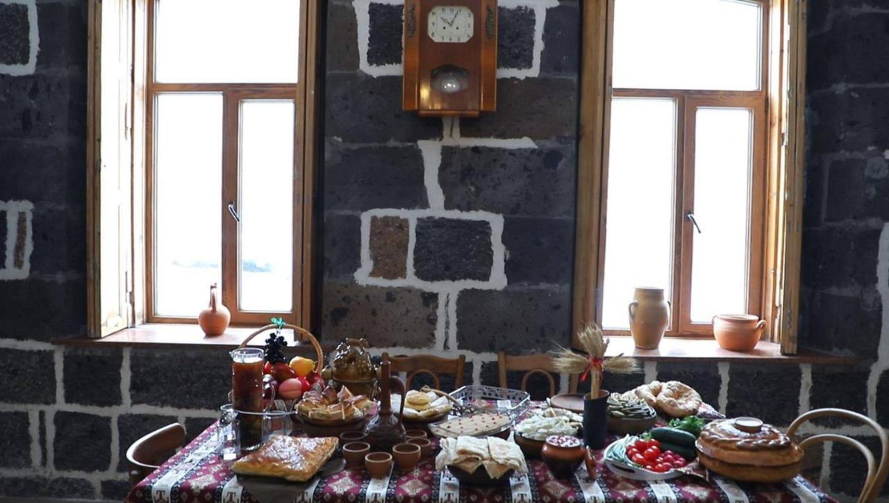 Guesthouse Emma Gyumri Exterior photo