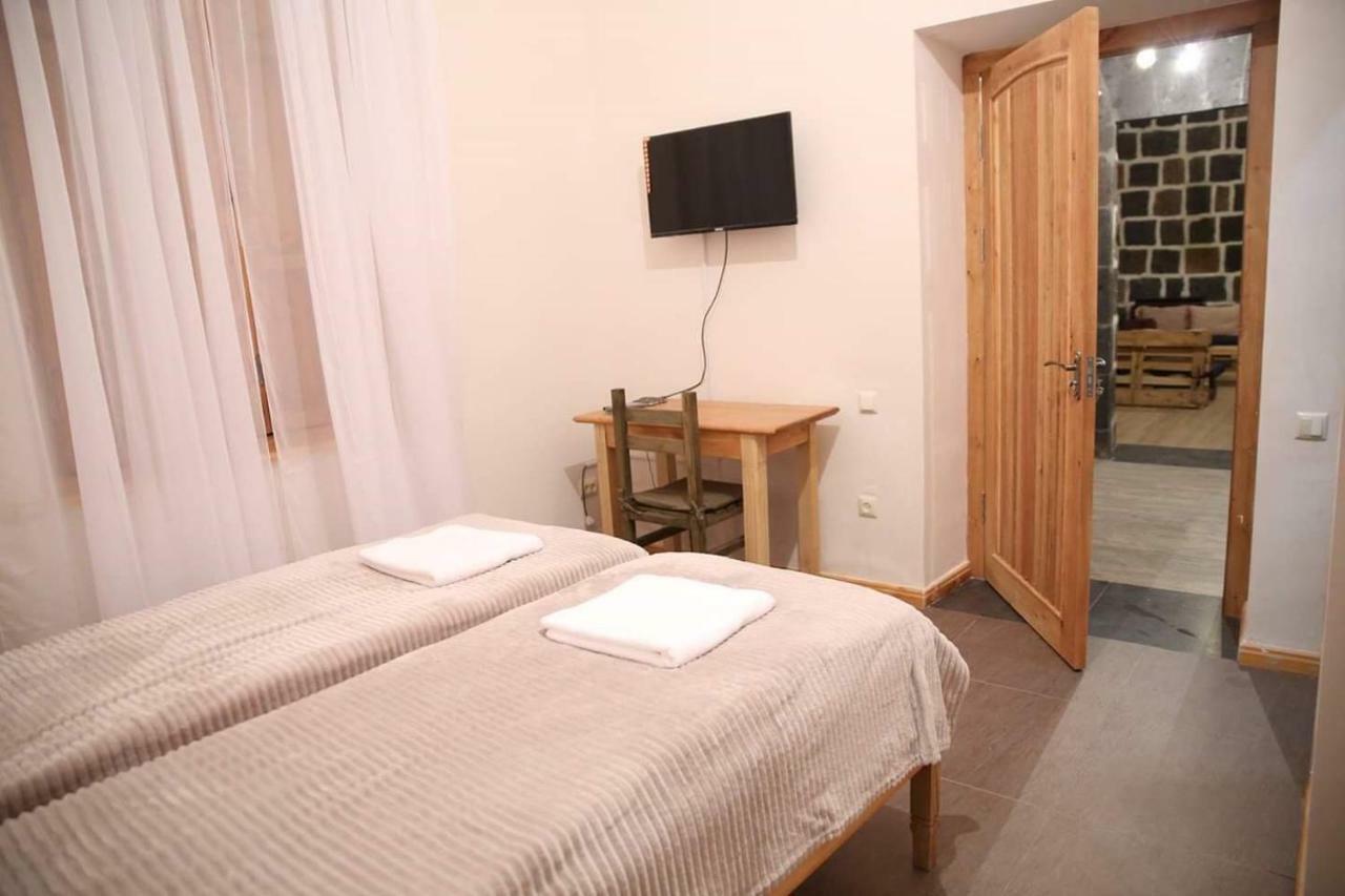 Guesthouse Emma Gyumri Exterior photo